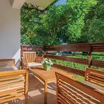 Three-bedroom In Prolozac Donji