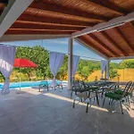 Dom wakacyjny Three-bedroom In Prolozac Donji Donji Proložac
