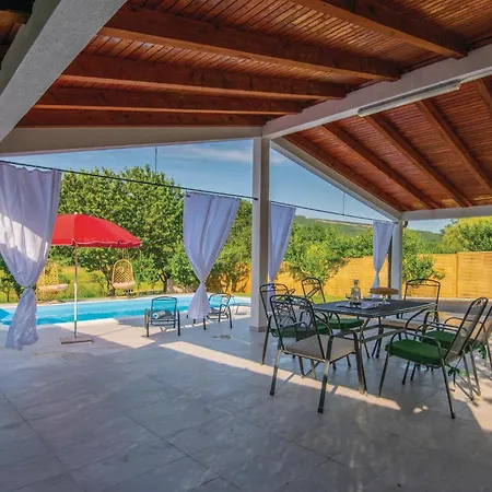 Holiday home Pet Friendly In Prolozac Donji With Wifi Donji Prolozac